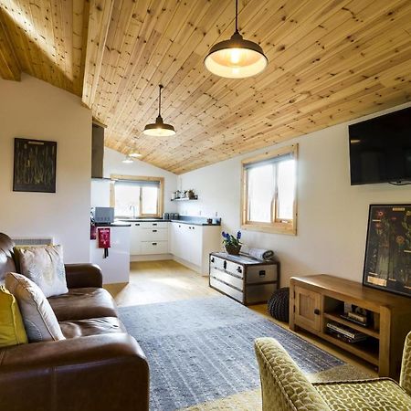 Laurel Lodge - 2 Bedroom Log Cabin - St Florence Saint Florence Luaran gambar