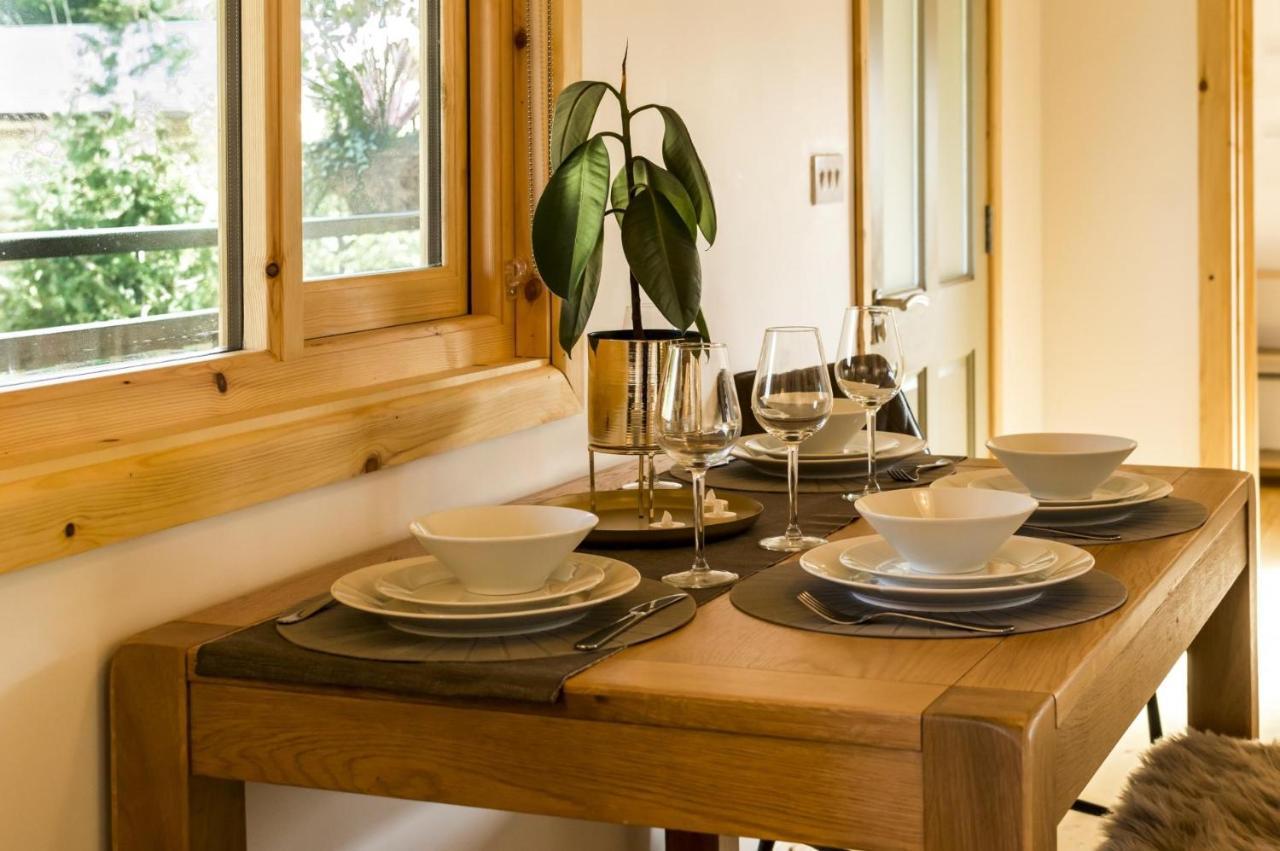 Laurel Lodge - 2 Bedroom Log Cabin - St Florence Saint Florence Luaran gambar